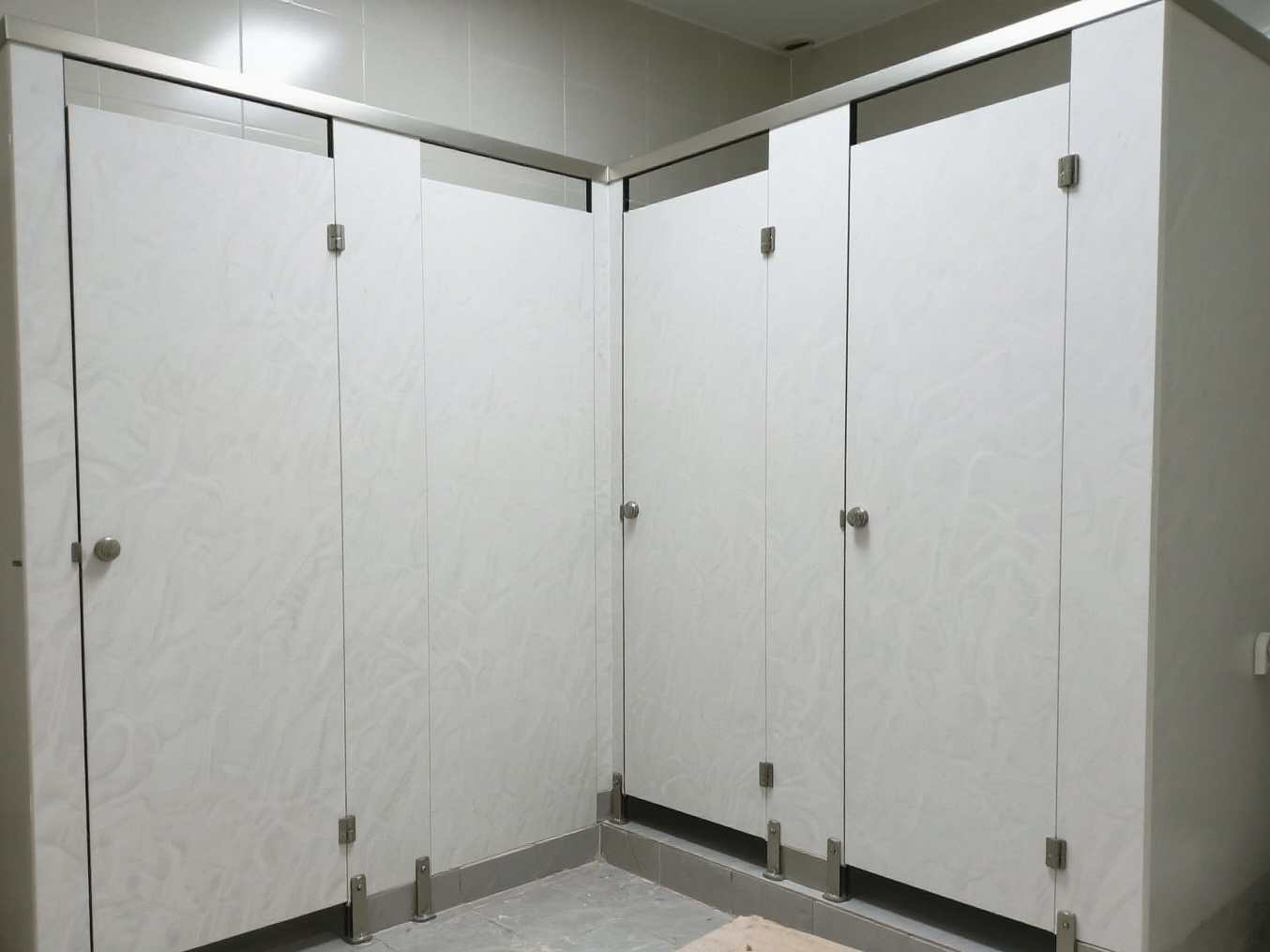 Jual Pasang Partisi Toilet GRC 1